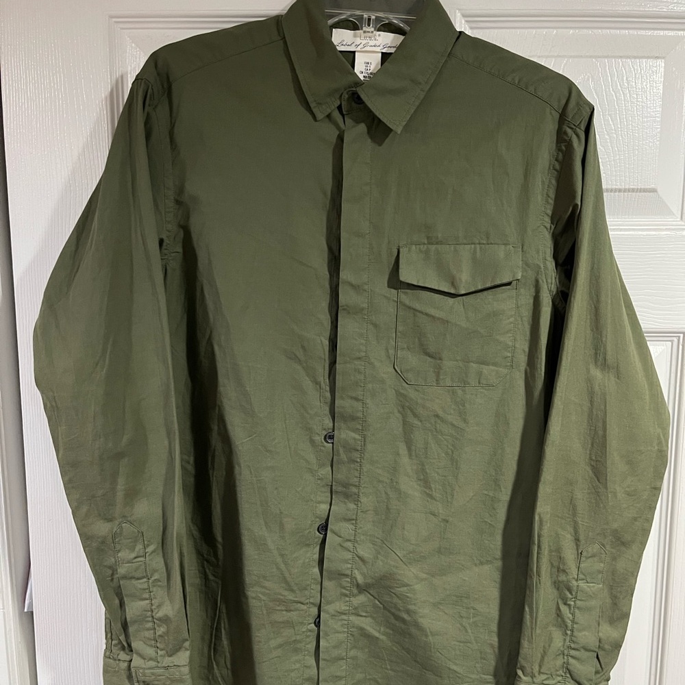 H&M casual button down collared shirt